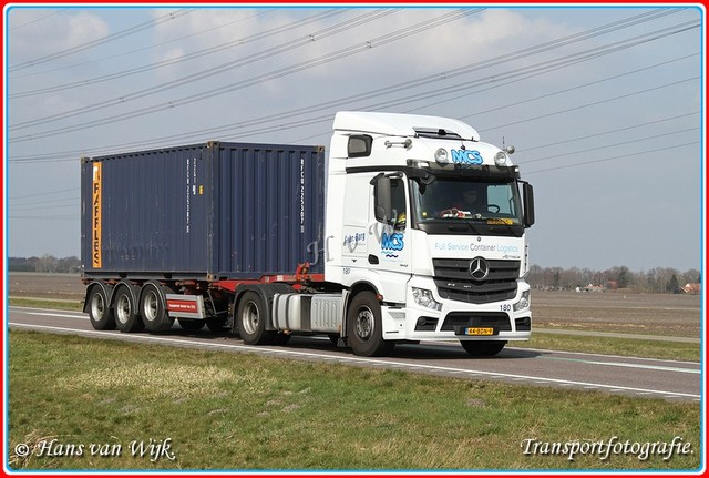 44-BDN-9-BorderMaker Container Trucks