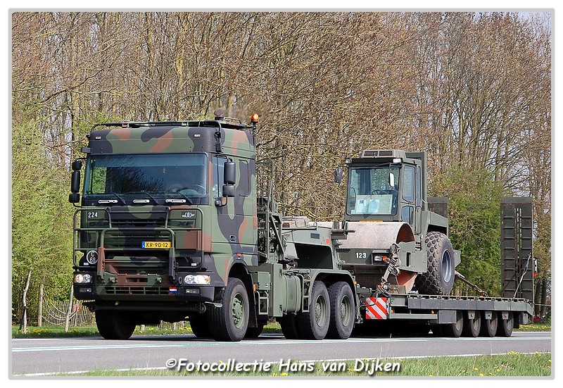 Kon. Landmacht NL KR-90-12(0)-BorderMaker - 