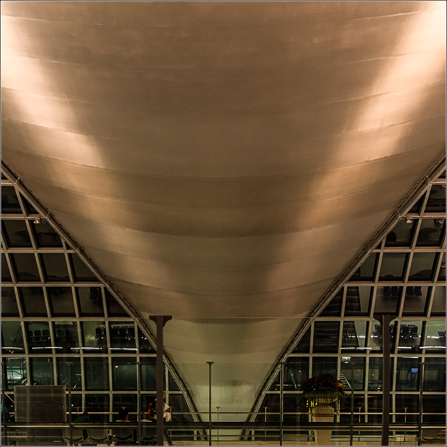 DSC 9607 Bangkok Airport - Terminal 2 - 