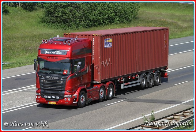 26-BFB-1-BorderMaker Container Trucks