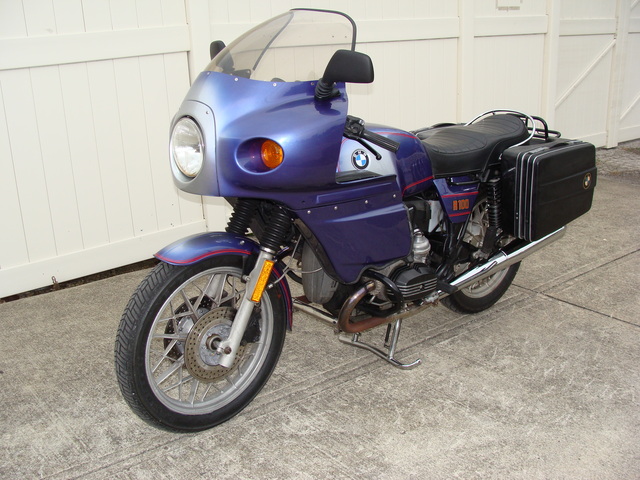 6175202 '81 R100T Rabid, Konis, Krauser, Reynolds  SOLD......6175202 1981 BMW R100T, custom Blue Smoke paint. Rabid Transit Fairing with Lowers. Krauser Saddlebags, Koni Shocks, Reynolds centerstand, Brown Sidestand, Major 10K Service, plus much more.