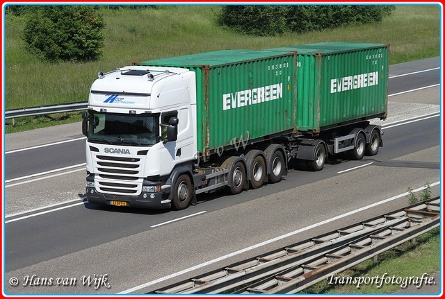 23-BFT-4-BorderMaker Container Trucks