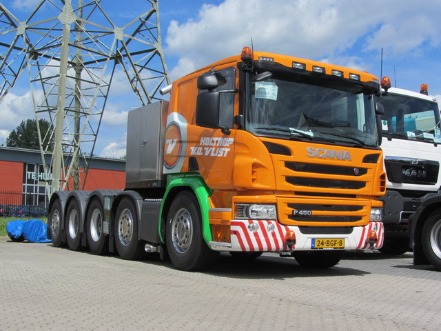 24-BGF-8 Scania Streamline