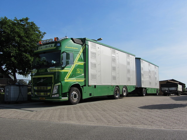 23-BFZ-1 1 Volvo FH Serie 4