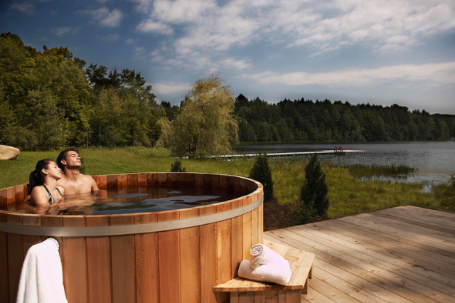 Wooden Hot Tubs by Northern Lights Cedar Tubs  Northern Lights Cedar Tubs