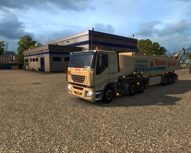 ets2 Iveco Stralis 6x2 + tanktrailer Kreuze Olieha prive skin ets2