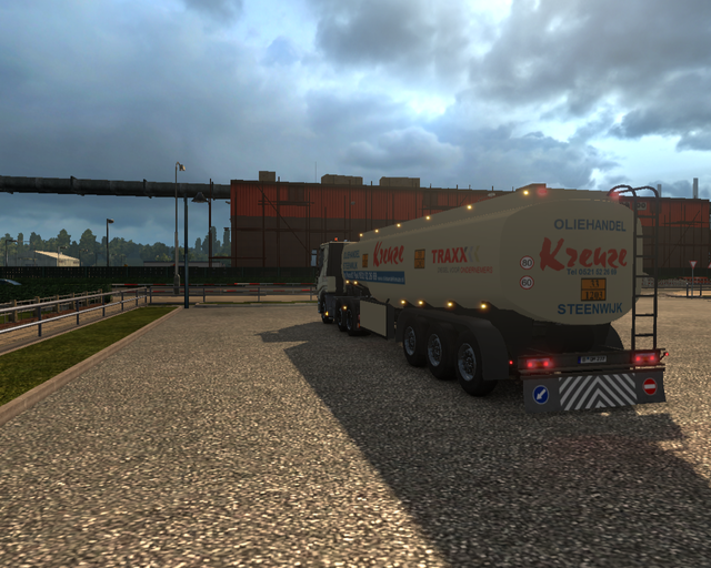 ets2 Iveco Stralis 6x2 + tanktrailer Kreuze Olieha prive skin ets2