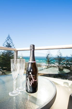 burleigh beachfront apartments Wyuna Beachfront Holiday Apartments