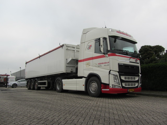 06-BGG-9 Volvo FH Serie 4