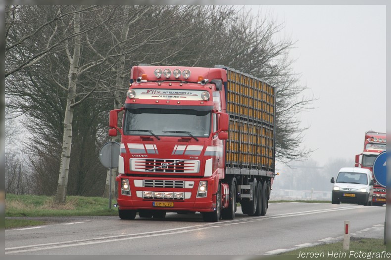 trucks spotten 053-border - 