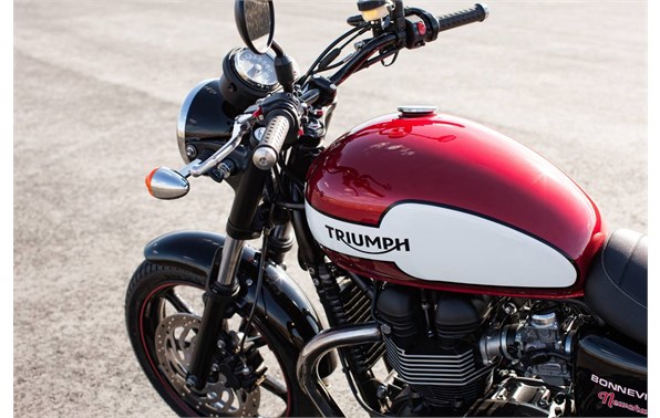 2015 Triumph Bonneville Special Edition Pete’s Cycle Company, Inc. BEL AIR