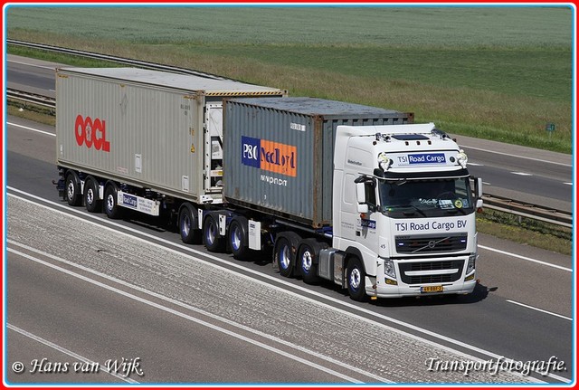 69-BBF-2-BorderMaker Container Trucks