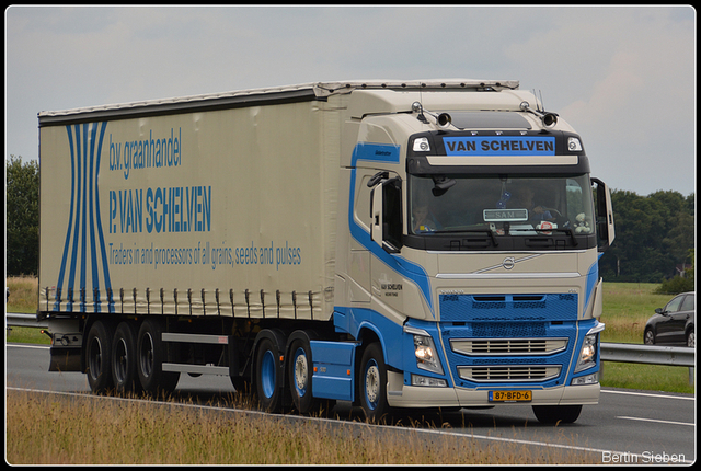 DSC 1418-BorderMaker Uittocht Truckstar 2015