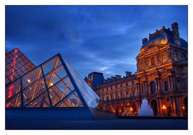 Louvre Night Light France