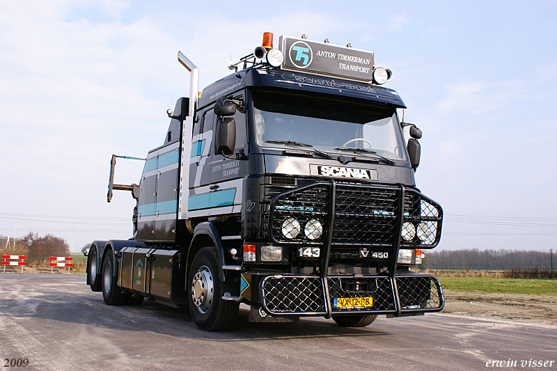 143sleeper 001-border S-U-P-E-R