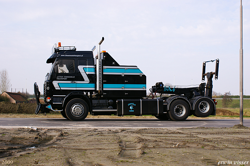 143sleeper 016-border S-U-P-E-R