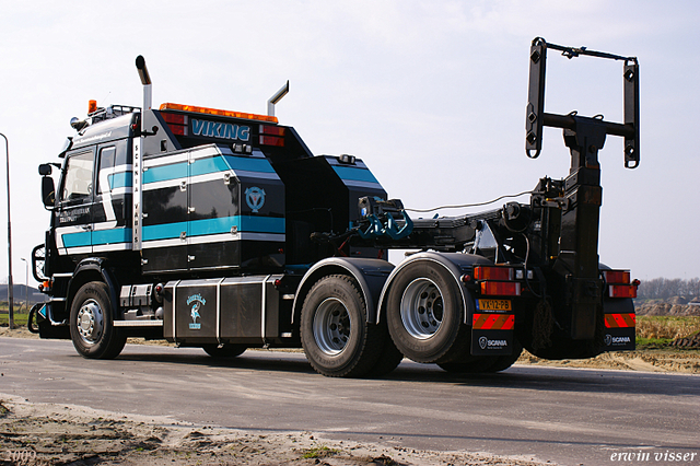 143sleeper 031-border S-U-P-E-R