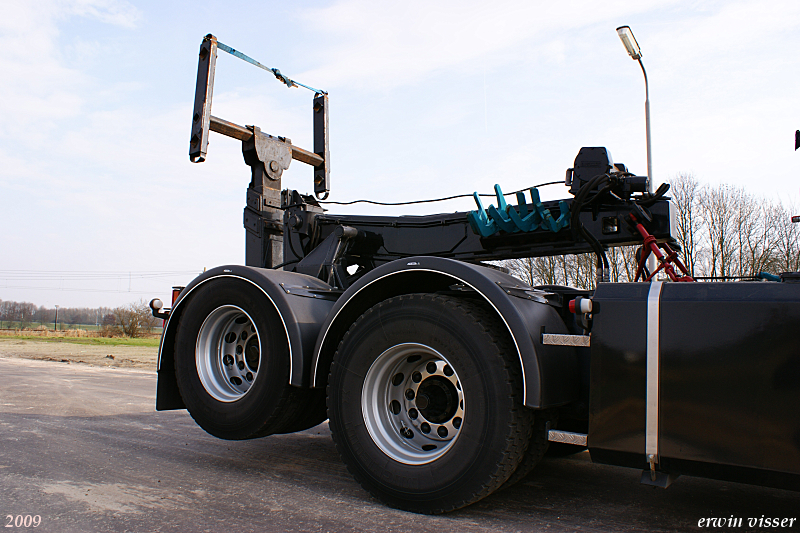 143sleeper 051-border S-U-P-E-R