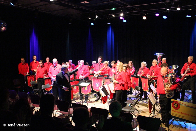 R,Th,B,Vriezen 20160110 0120 Arnhems Fanfare Orkest-Mzv Heijenoord NieuwJaarsConcert K13 Velp zondag 10 januari 2016