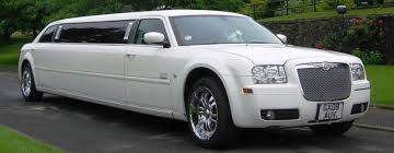 Chrysler White 300 Limo Picture Box