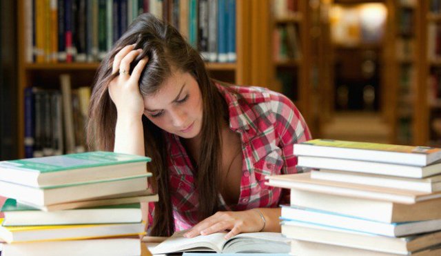 girl-studying-in-college Picture Box