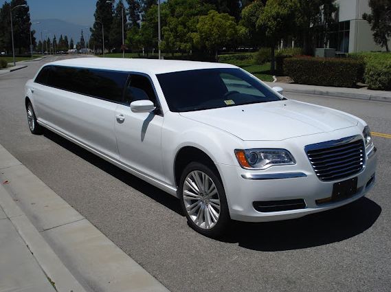 Chrysler 300 Limo Picture Box