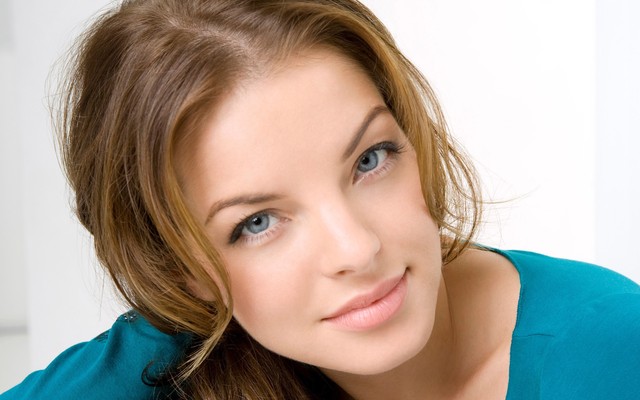 Blue-Eye-Color-Beautiful-Girl-Pic Rejuvenate With Anti-aging Skin Care