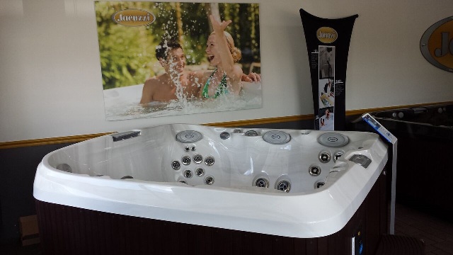 hot tub service Picture Box