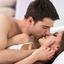 couple-kissing-bed - http://www.thecrazymass.com/megadrox/