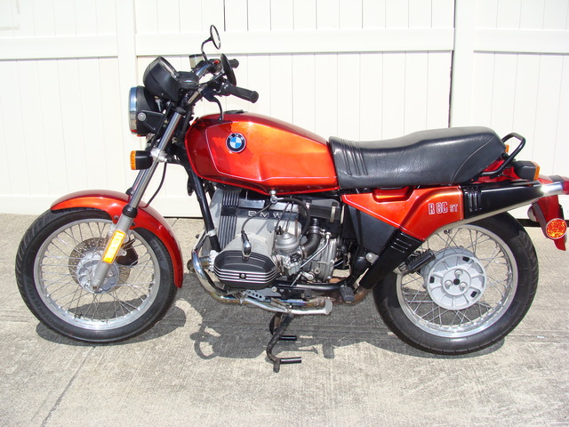 DSC00162 #6207474. 1983 BMW R80ST, Red. New Battery, New Master Cylinder. Major 10K Service. Matching numbers, clear title. Clean original bike. Only 21,335 miles.