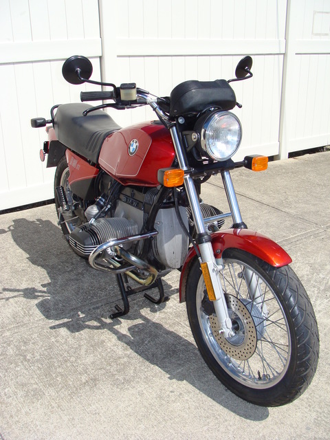 DSC00171 #6207474. 1983 BMW R80ST, Red. New Battery, New Master Cylinder. Major 10K Service. Matching numbers, clear title. Clean original bike. Only 21,335 miles.