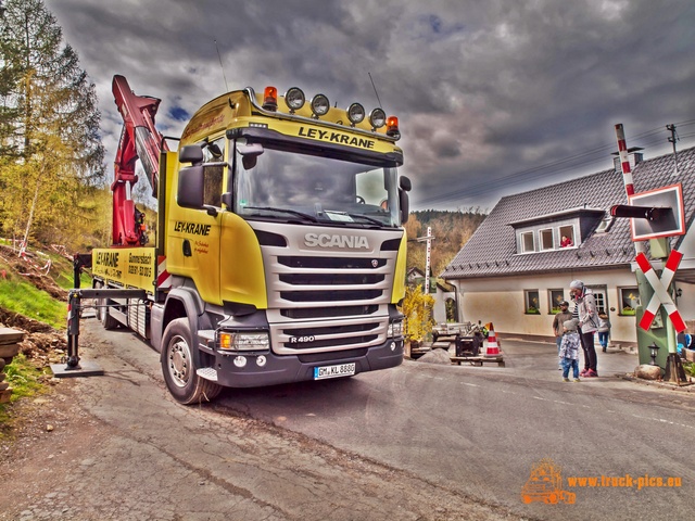 Lok-Transport powered by www.truck-pics.eu-27 Lok-Transport in Hilchenbach, KÃ¼bler & Setzer, Ley-Krane powered by www.truck-pics.eu