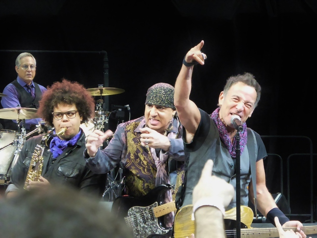 P1350957 Bruce Springsteen - Brooklyn NY 4-23-2016