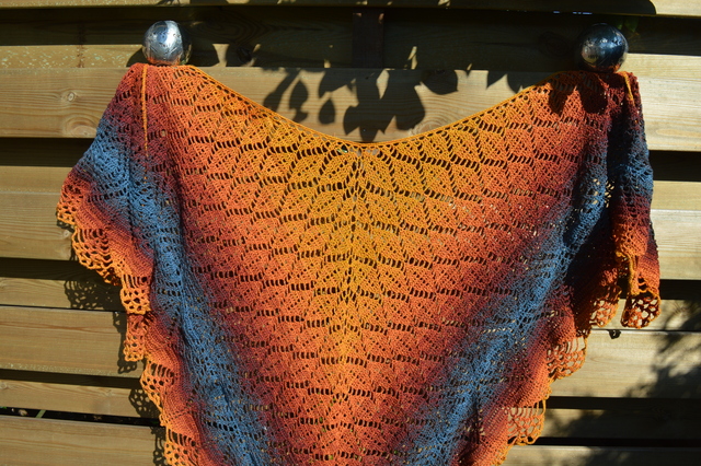 DSC 0170 Mijn zelf gemaakte sjaals