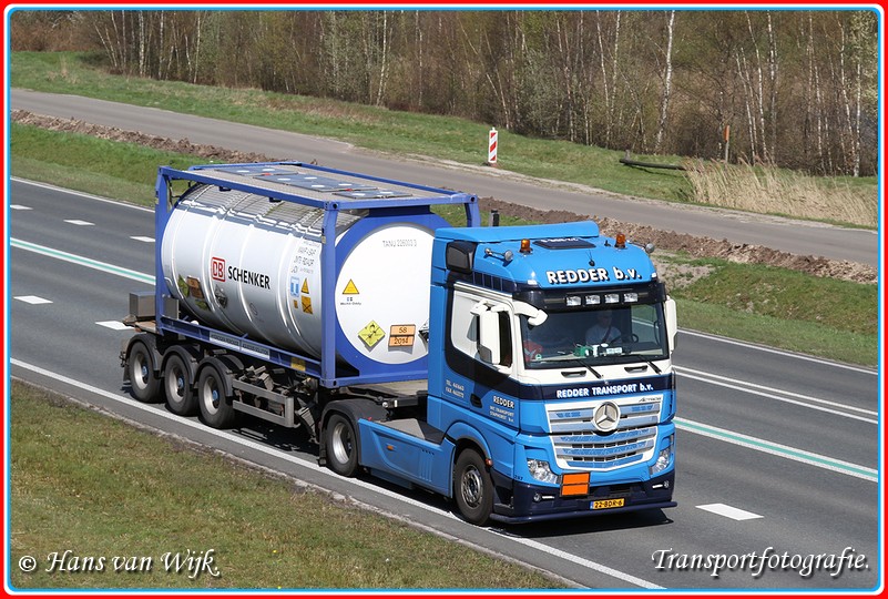 22-BDR-6-BorderMaker Container Trucks
