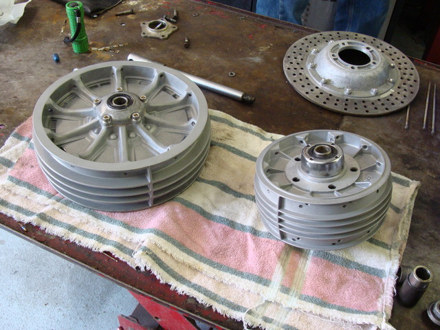 Wheels (3) 4971818 1976 R90/6 1000cc Custom, RED