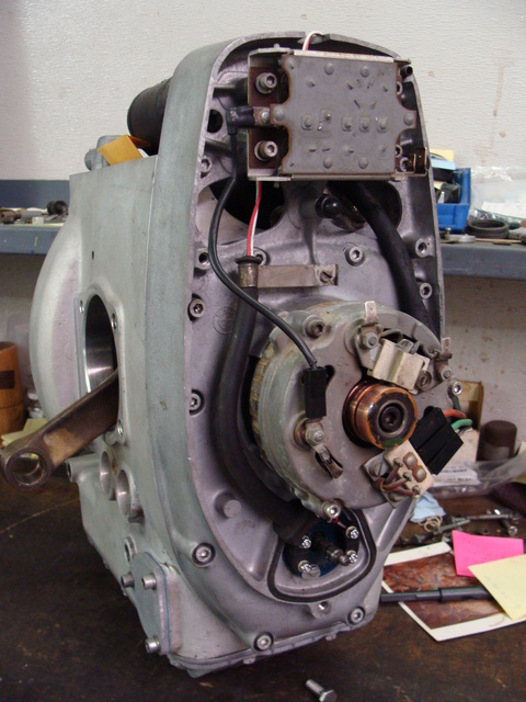 Engine (1) 4971818 1976 R90/6 1000cc Custom, RED