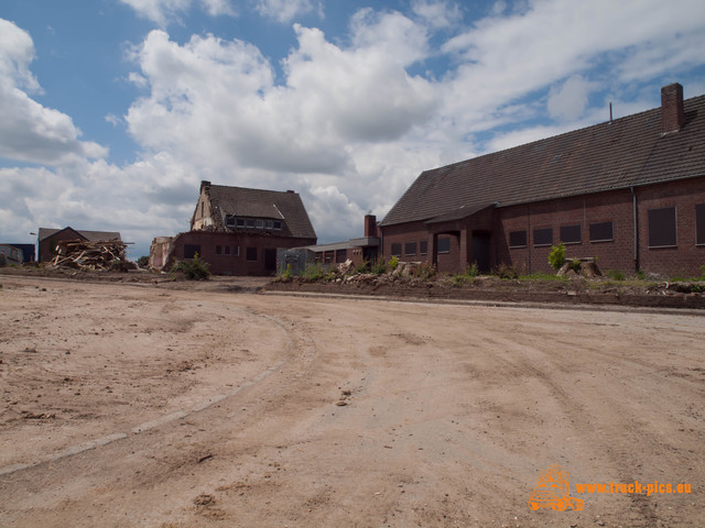 Lost places in Germany 2016-13 Lost places in Germany, LÃ¼tzerath, Immerath, Braunkohletageabbau Garzweiler powered by www.truck-pics.eu