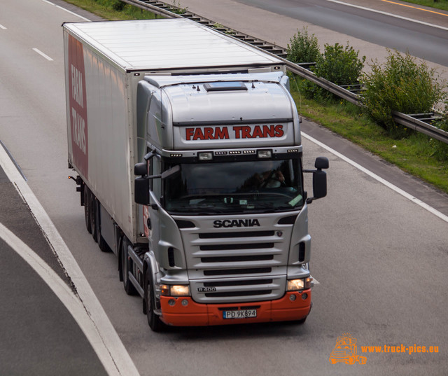 Keep on trucking 2016-123 View from a bridge 2016 powered by www.truck-pics.eu