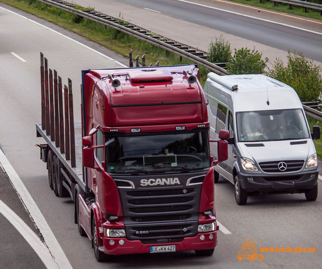 Keep on trucking 2016-124 View from a bridge 2016 powered by www.truck-pics.eu