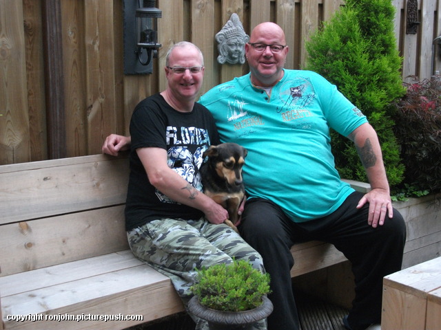 Tuin - Ron en John en Dolly 17-07-16 1 In de tuin 2016