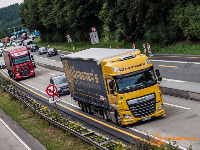 view from a bridge truck-pics (66) View from a bridge 2016 powered by www.truck-pics.eu