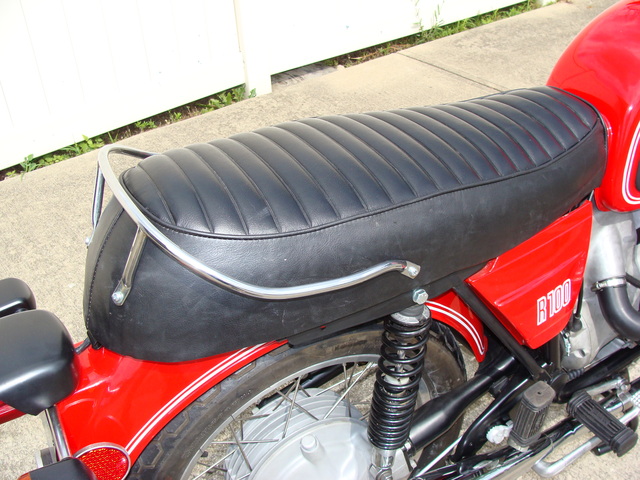 1976 R90-1000 (17) 4971818 1976 R90/6 1000cc Custom, RED