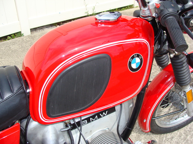 1976 R90-1000 (18) 4971818 1976 R90/6 1000cc Custom, RED