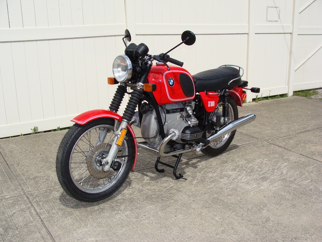 1976 R90-1000 (1) 4971818 1976 R90/6 1000cc Custom, RED