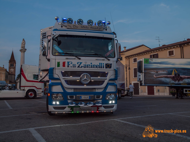 P9021815 TRUCK LOOK 2016, Zevio (VN) powered by www.truck-pics.eu