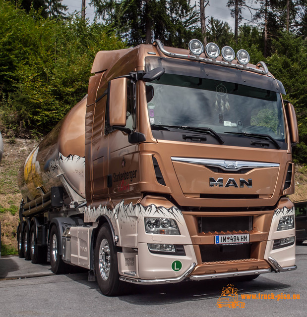 P9052068 TRUCKS 2016 powered by www.truck-pics.eu