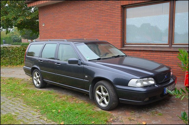 2 volvo's