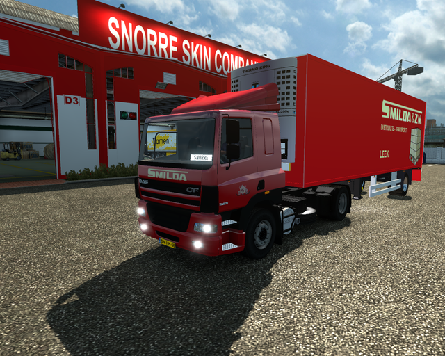 ets2 Daf CF85 lowcab 4x2 + City trailer Smilda & Z prive skin ets2