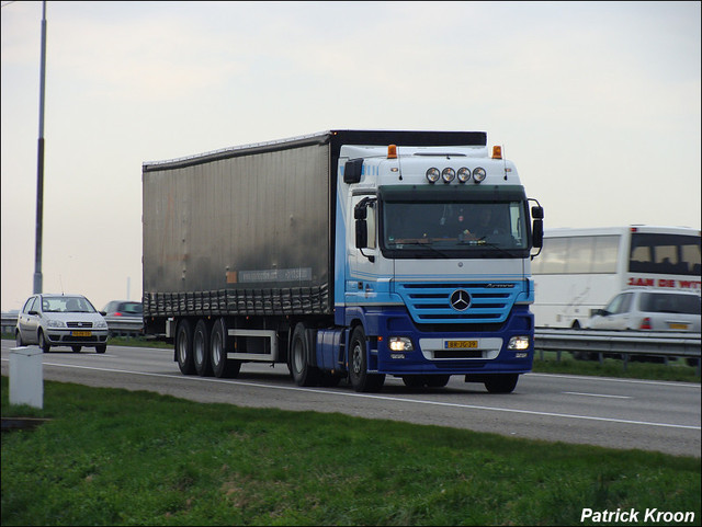 Molen, v.d. Truckfoto's